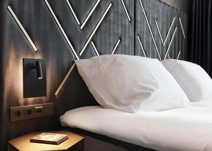 Le Marin - Handwritten Collection 4* Rotterdam