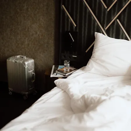 Le Marin - Handwritten Collection 4* Rotterdam