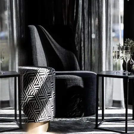 Le Marin - Handwritten Collection