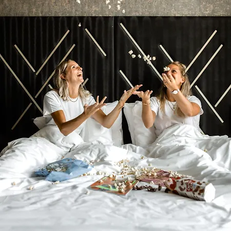 Otel Le Marin - Handwritten Collection 4*