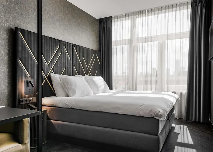 Le Marin - Handwritten Collection