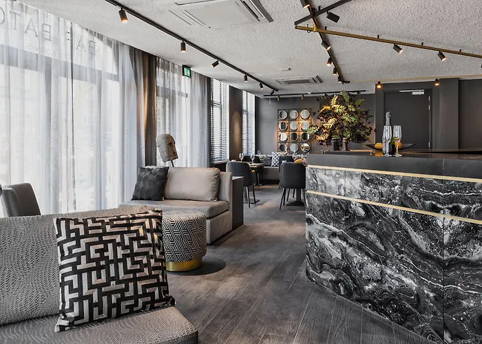 Le Marin - Handwritten Collection 4* روتردام